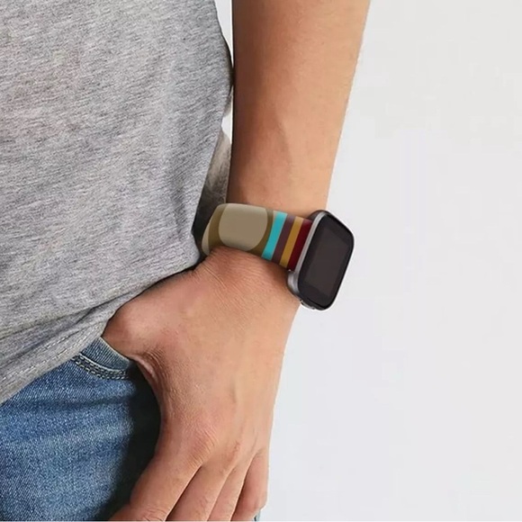 Sold! Silicone Coach Apple Watch Band Fits 42/44/45/49mm Watch straps band - Picture 4 of 5